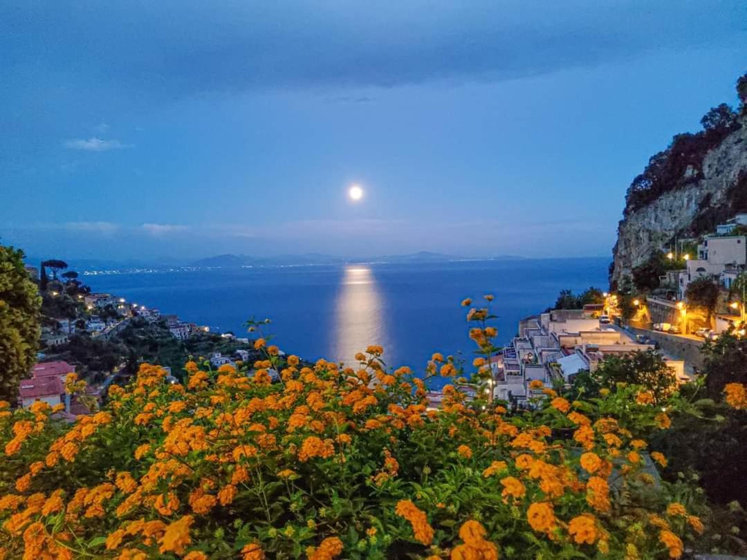 La Villa Di Enzo Casa Vacanze Con Vista Mare Amalfi Exterior photo